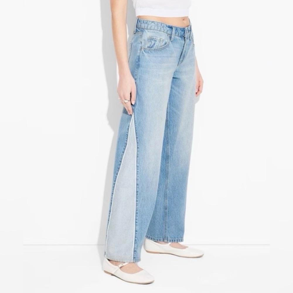 NWT Light Blue Wide-Leg Jeans